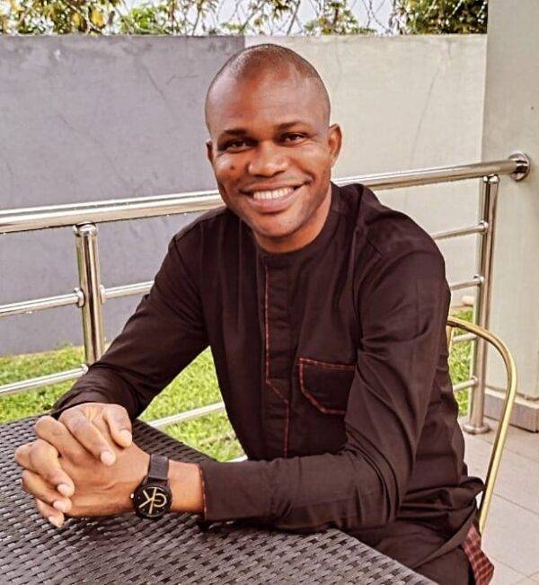 omoregie 1 600x651